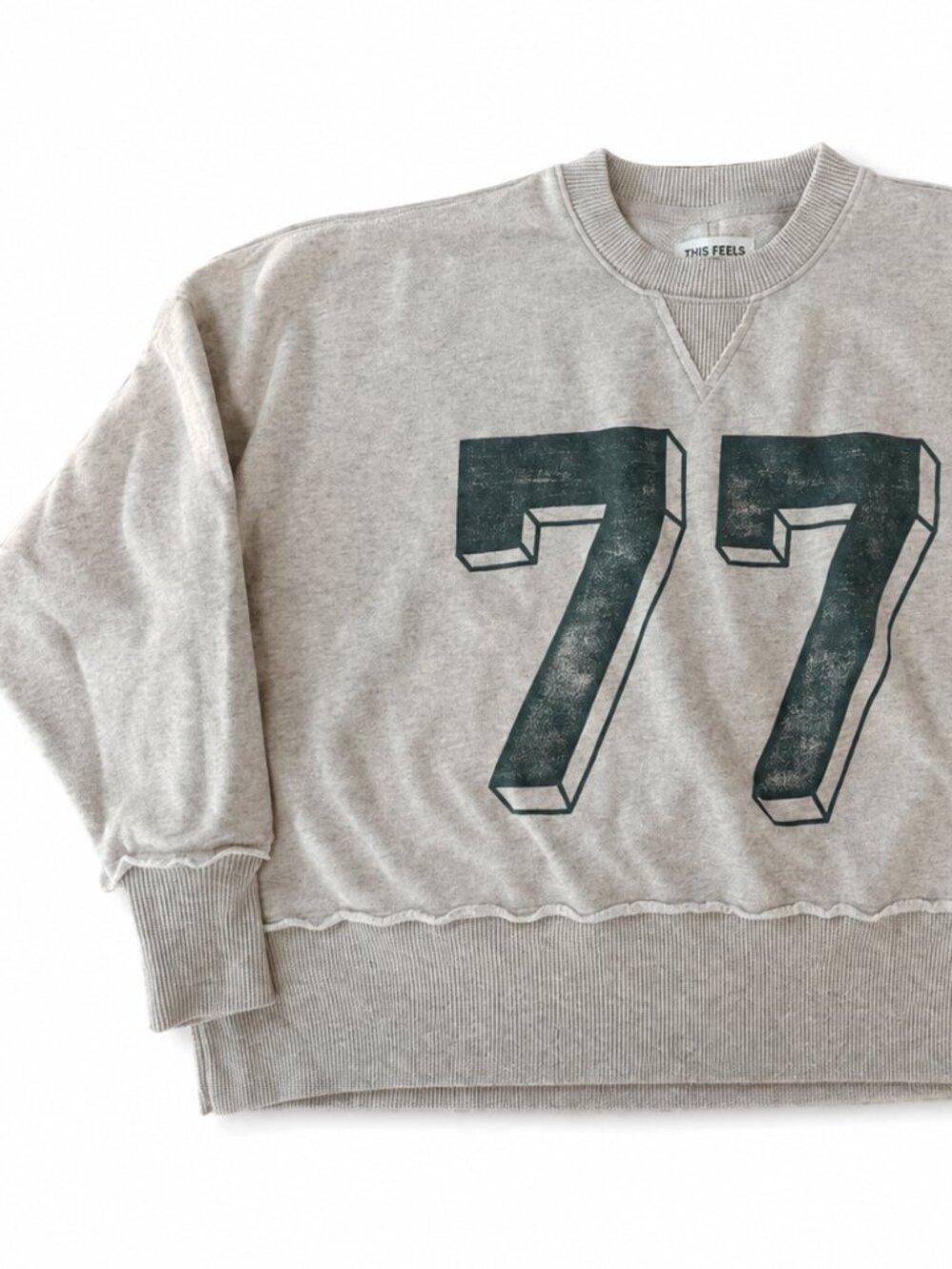 AMERICAN EAGLE Oversized Big Hug Graphic “77” Crewneck Sweatshirt